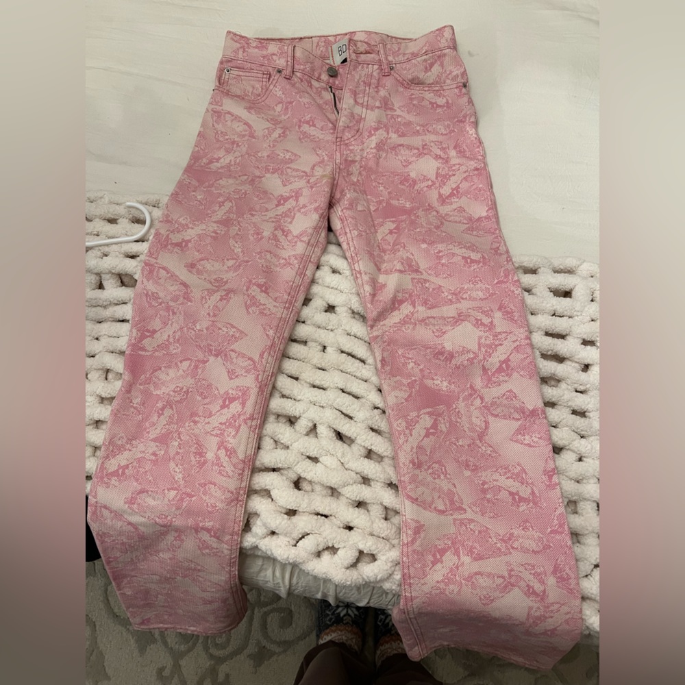 BDG straight leg pink pattern jeans size 26